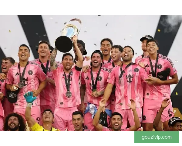 梅西助攻双响创纪录 迈阿密国际3-1温哥华白浪队史首冠荣耀时刻 梅西助攻双响创纪录 迈阿密国际3-1温哥华白浪队史首冠荣耀时刻